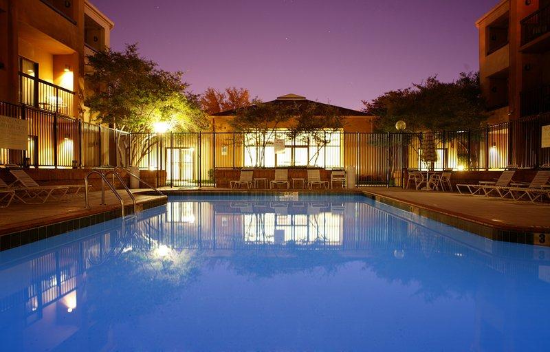 Country Inn & Suites By Radisson, Dallas-Love Field Ngoại thất bức ảnh