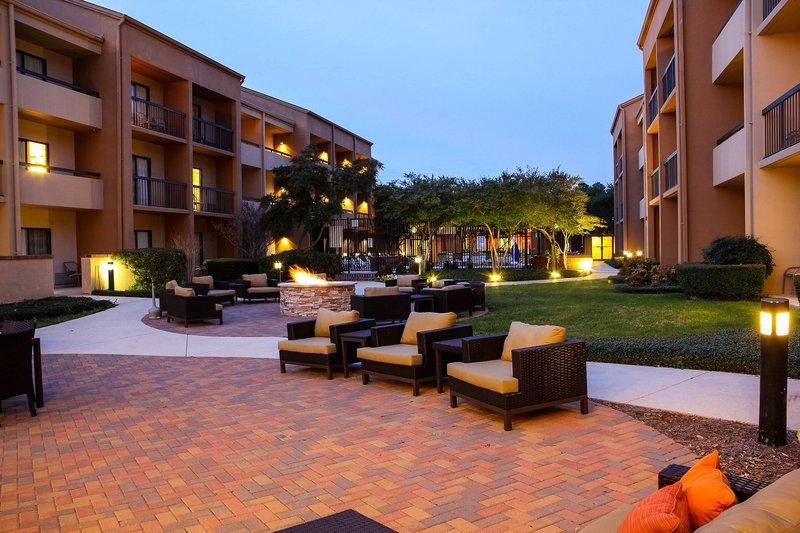 Country Inn & Suites By Radisson, Dallas-Love Field Ngoại thất bức ảnh